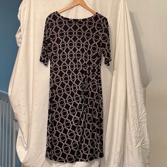 Ladies Ruched Shift Dress - Picture 5 of 5